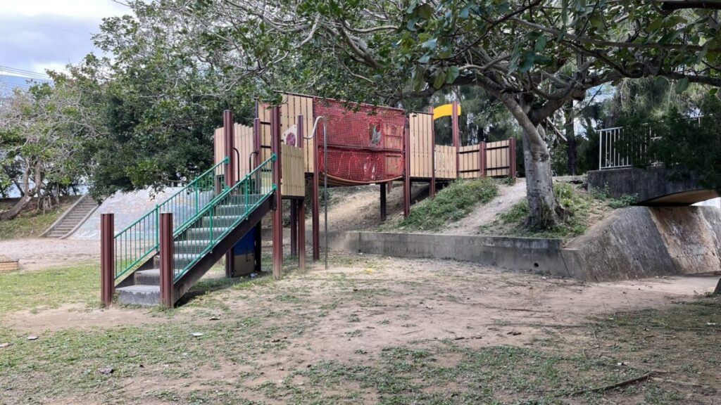 西崎近隣公園のアスレチック遊具