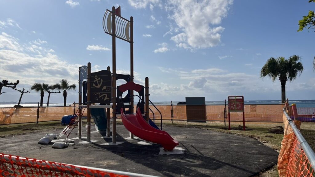 新しい遊具の土台