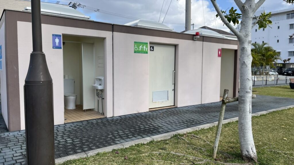 ナガサ公園 トイレ