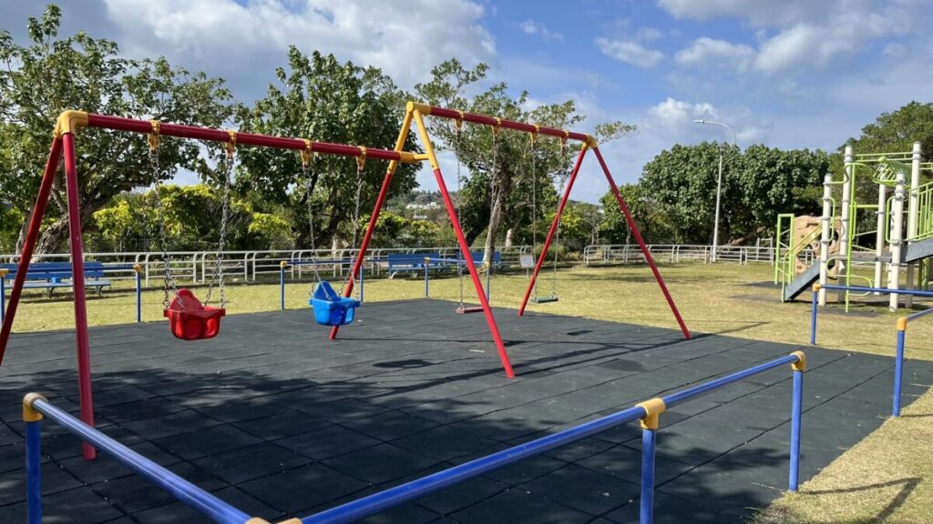 漫湖公園 幼児用ブランコ