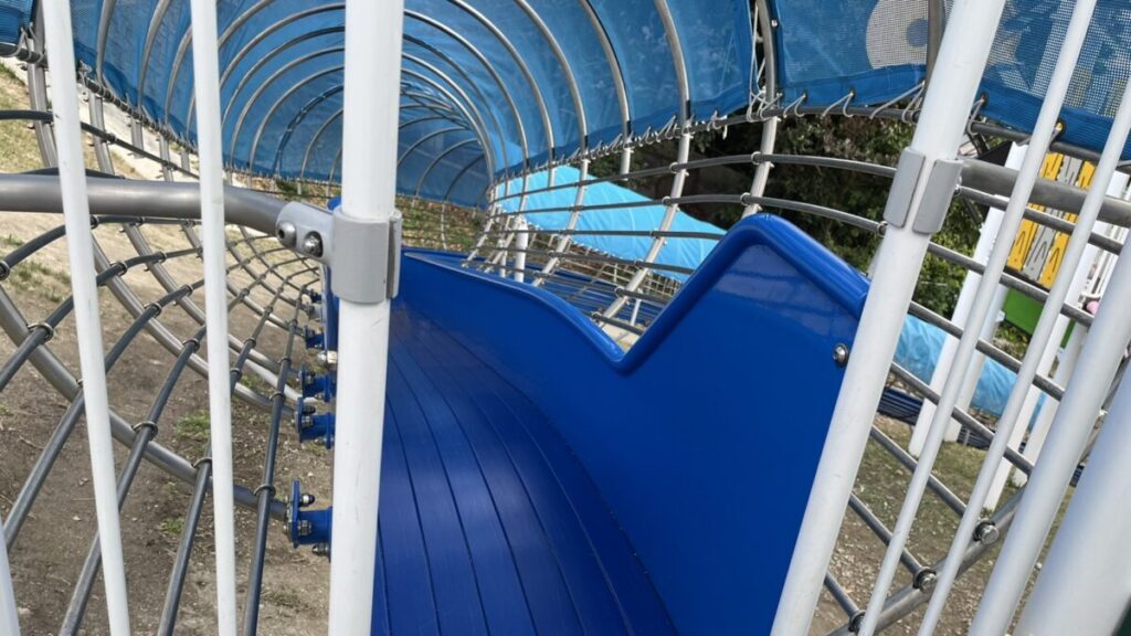 全長35mのロング滑り台