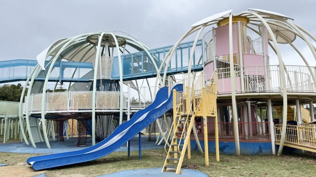 ドーム型遊具の内部構造