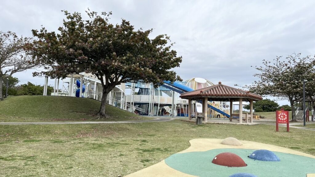 広々とした休憩エリア