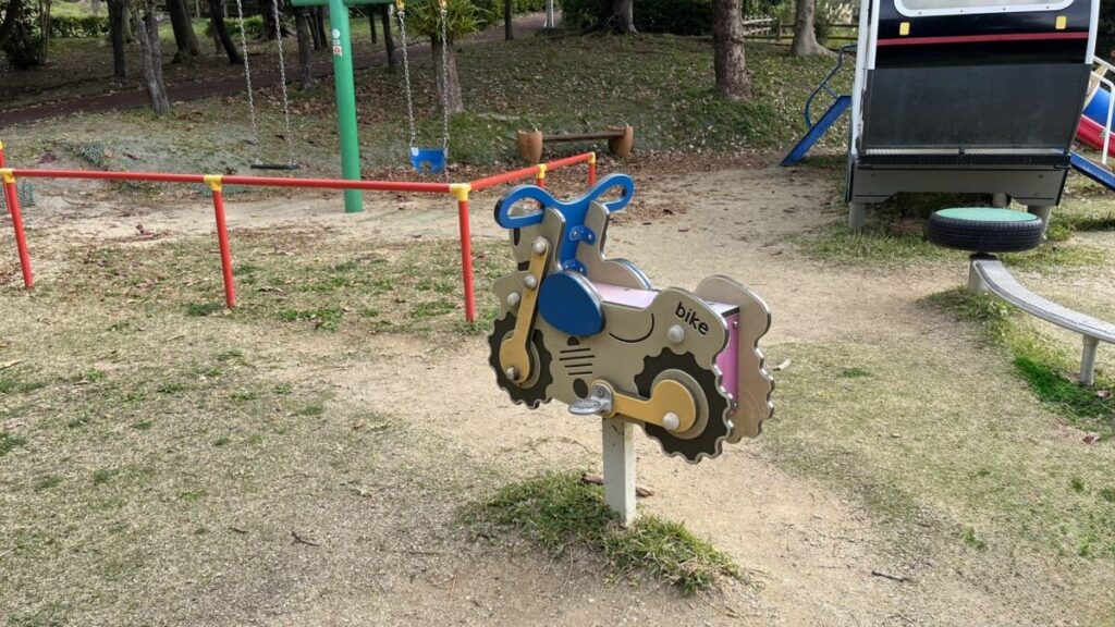 小型遊具の滑り台