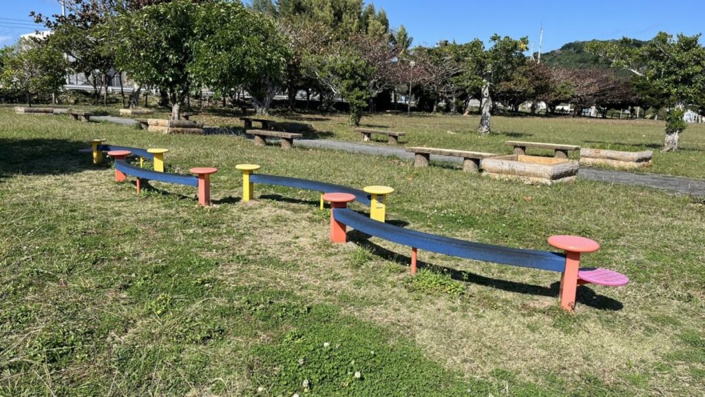 平均台とステップ遊具