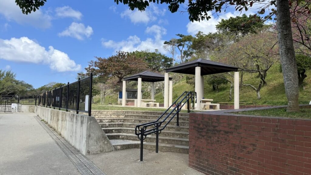 嘉数高台公園のベンチ