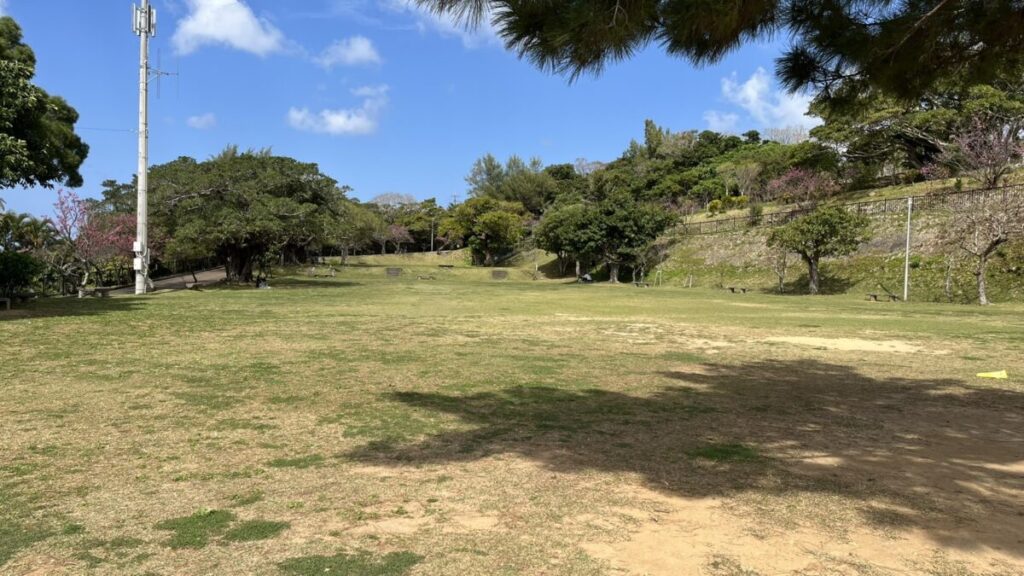 嘉数高台公園の広場